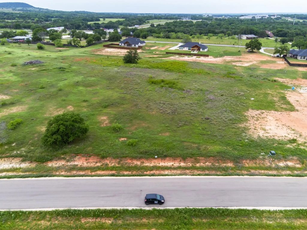 3049 Haylee Drive, Granbury