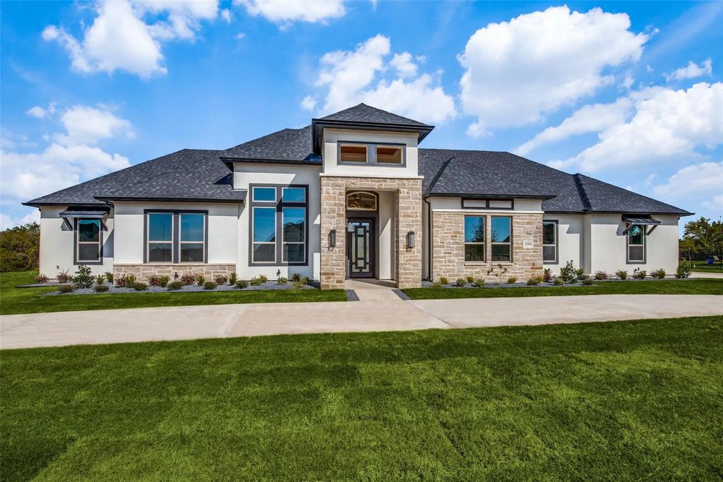 1008 Lake Prairie Trail, Fort Worth