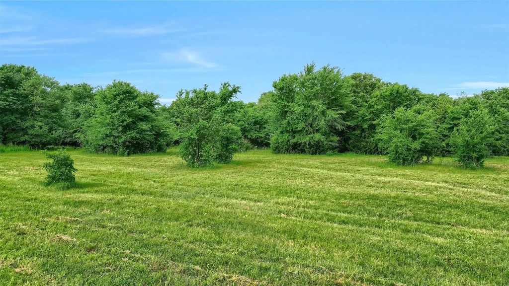 Tbd W Line Road, Whitesboro