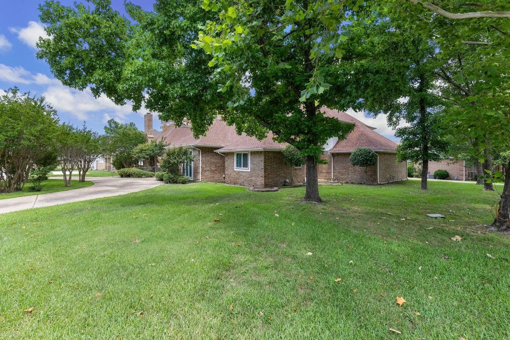 110 Owl Tree, Greenville