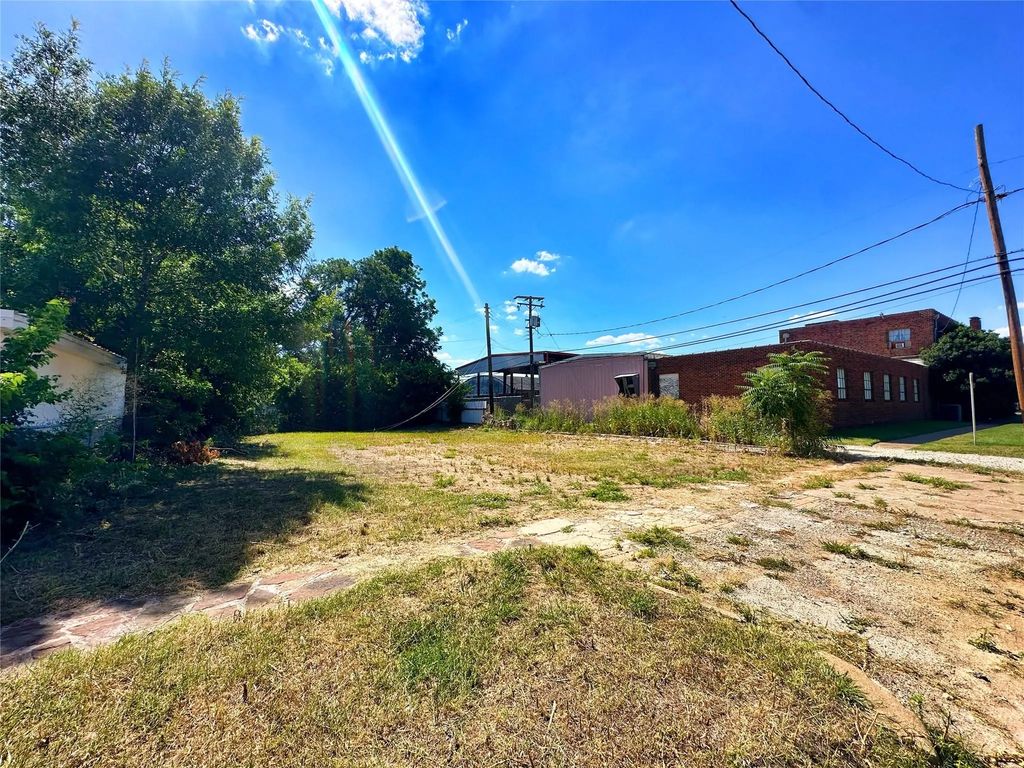 506 Tennessee Street, Graham