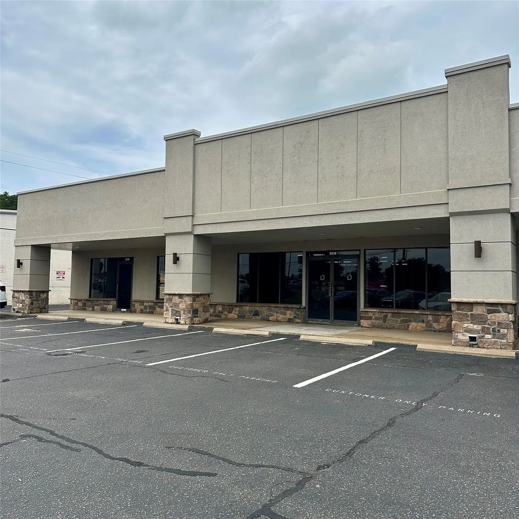 3219 S Southwest Loop 323, Tyler