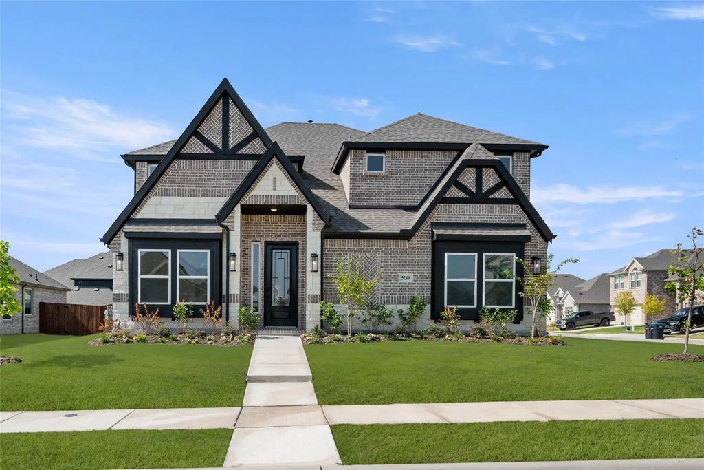 5249 Deep Creek Drive, Fort Worth