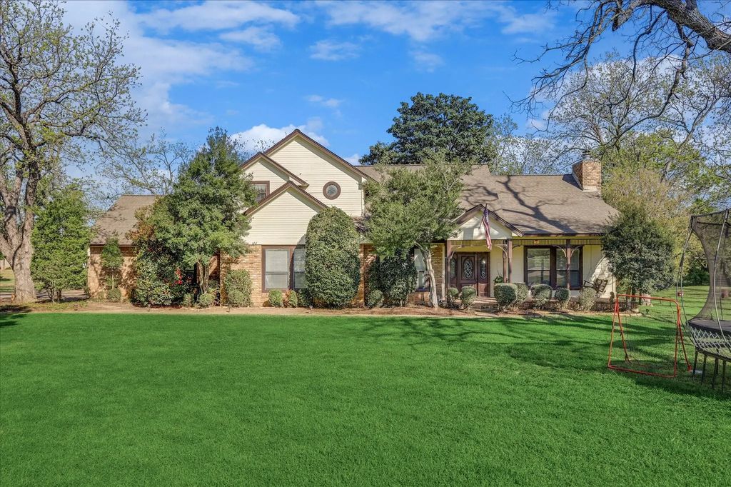2201 Oak Knoll Court, Colleyville