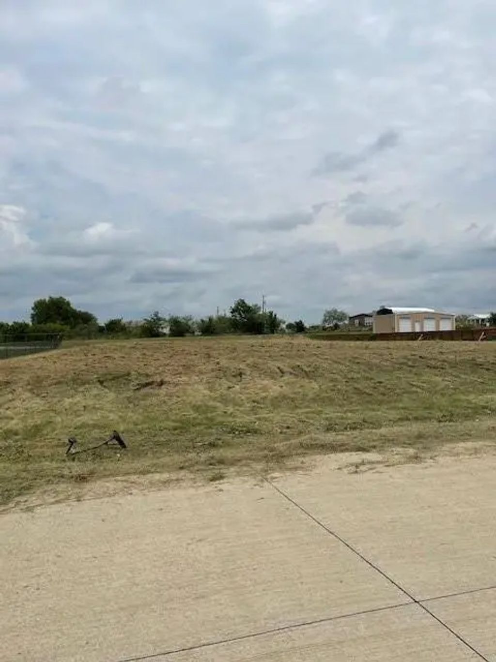 330 Cliff Ridge Lane, Venus