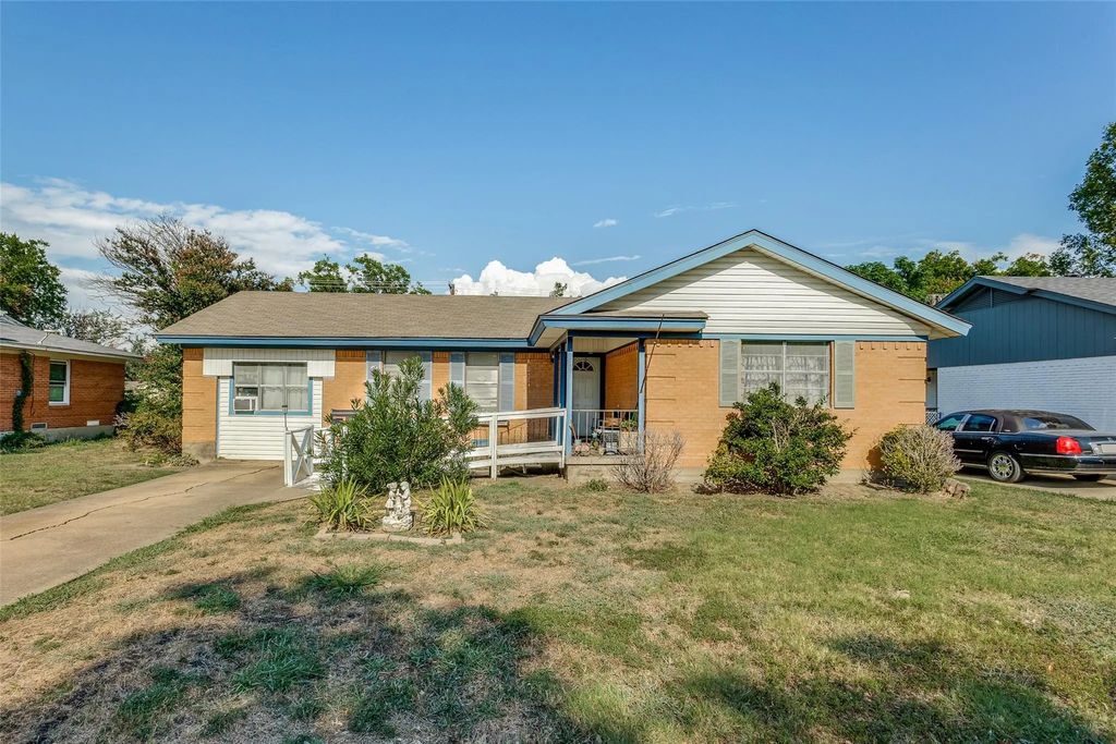 1306 Oriole Lane, Garland