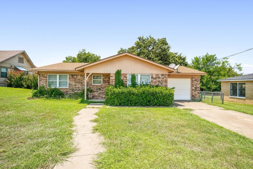 505 S Mulberry Street, Eastland