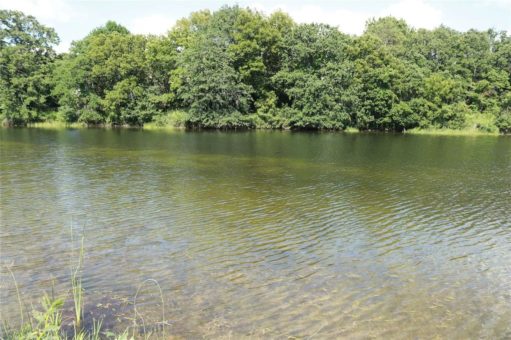 136+/- Acres Rock Quarry, Saint Jo