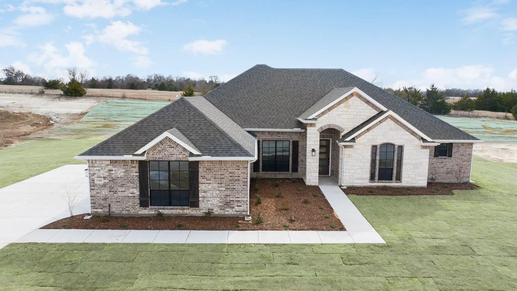 1080 Julian Drive, Van Alstyne