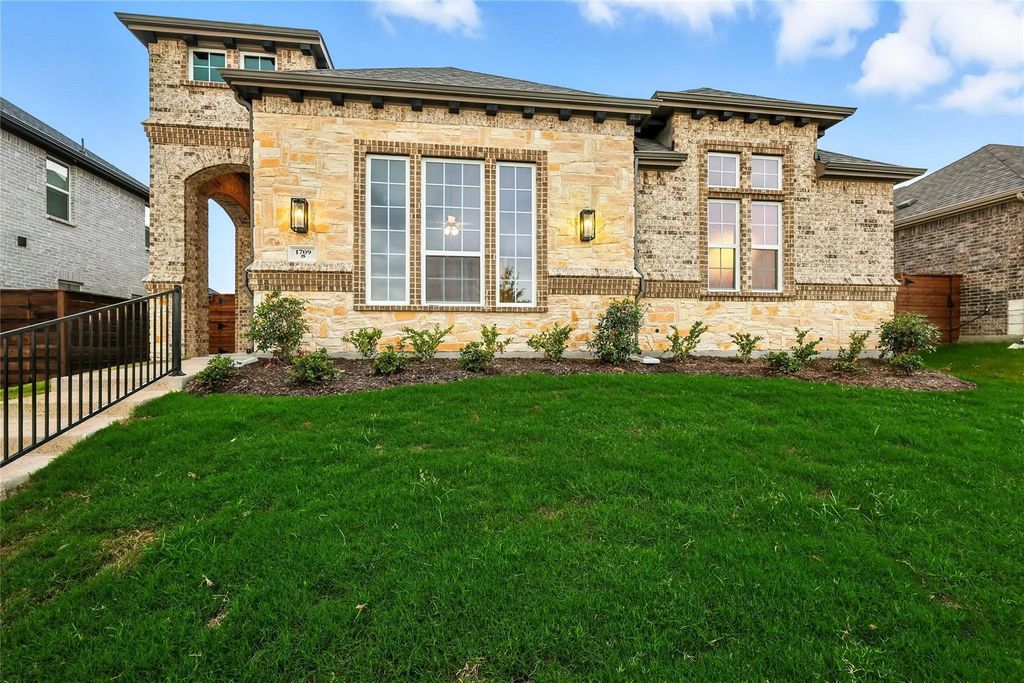 1709 Morning Mist Way, Mesquite