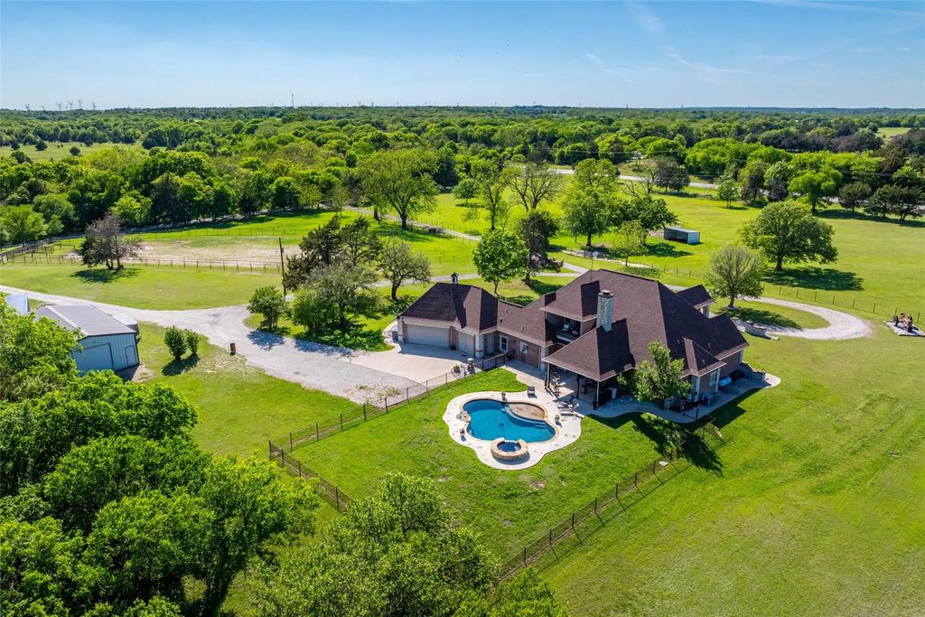 145 County Road 2327, Decatur