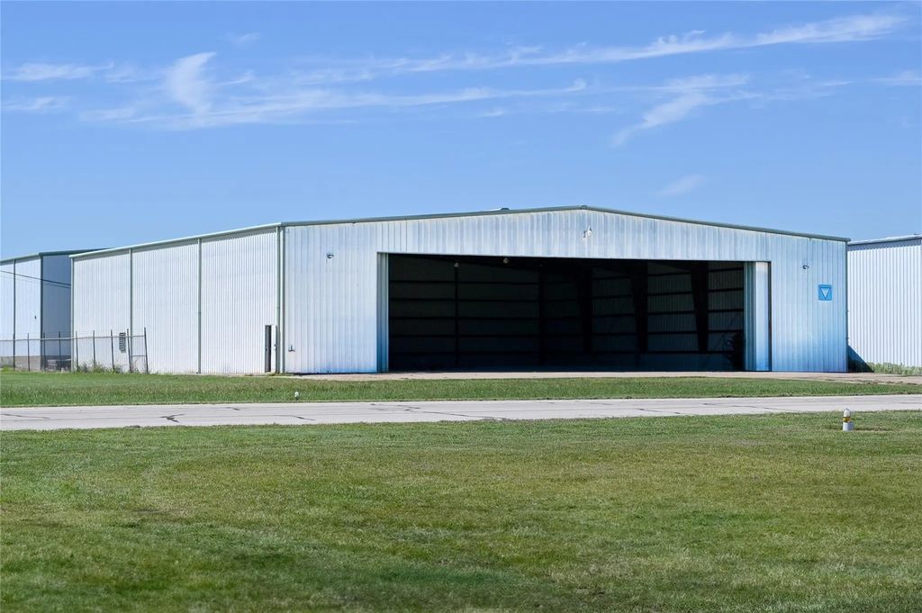 11507 Airway Boulevard, Roanoke