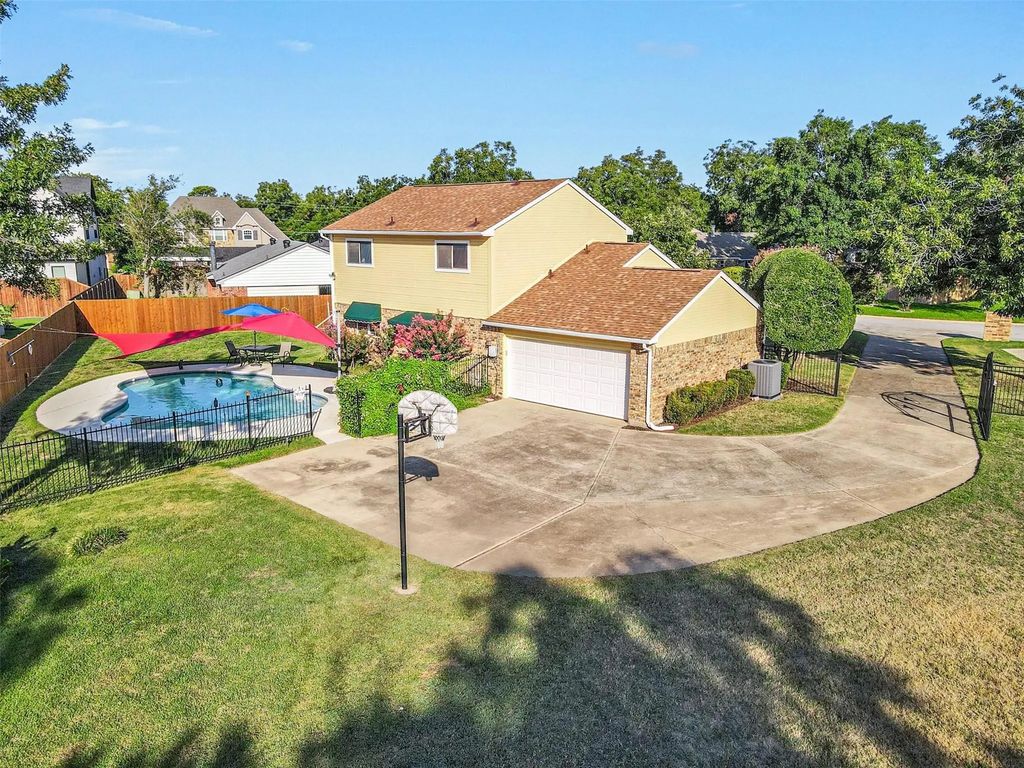 1810 Teton Drive, Grapevine