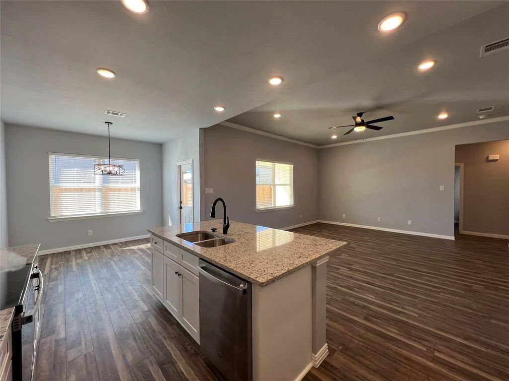 102 Levi Drive, Cleburne
