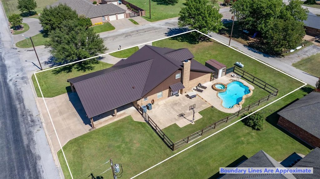 451 W Sixth Street, Muenster