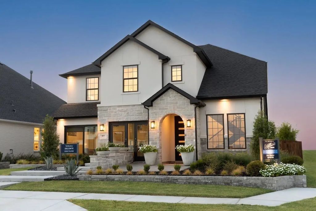 809 Mountain Aloe Drive, Fort Worth