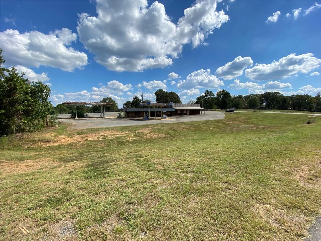 2099 Highway 532, Dubberly