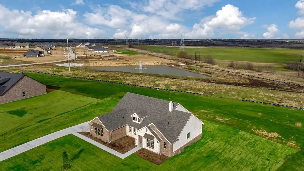 150 Roosevelt Lane, Valley View