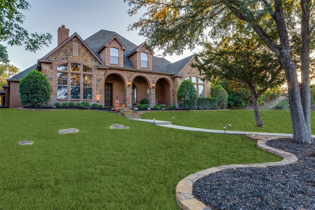 100 Stone Canyon Circle, Fort Worth