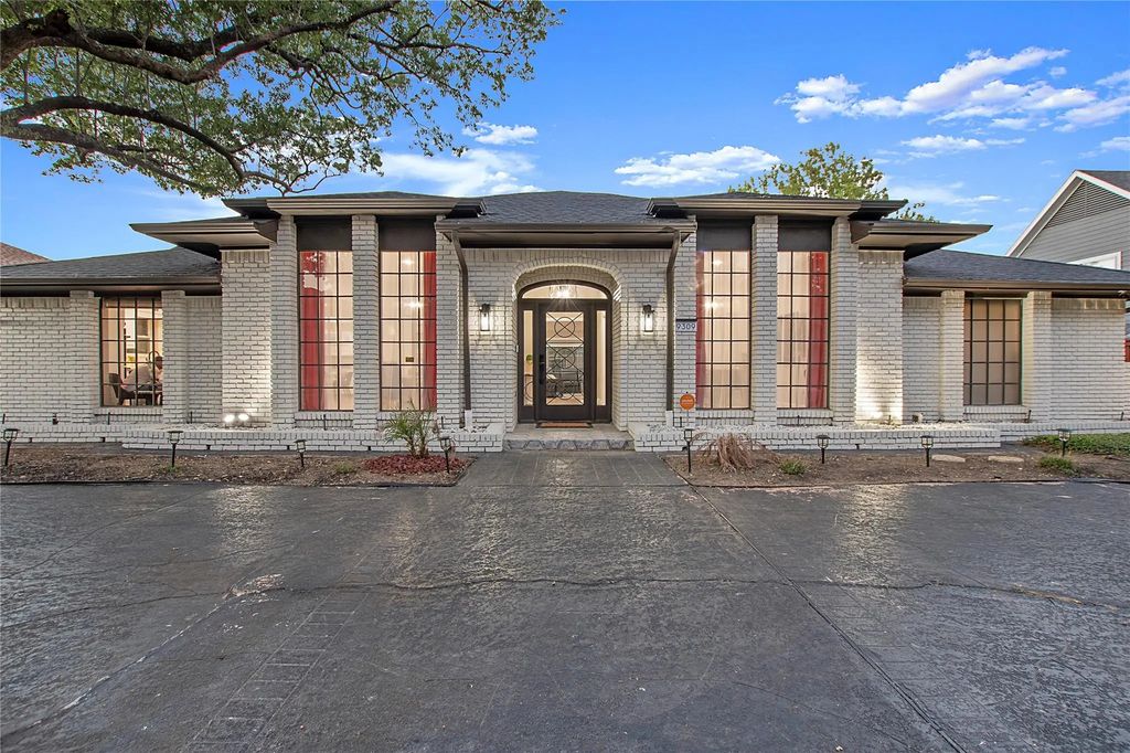 9309 Moss Farm Lane, Dallas