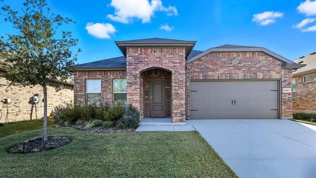 9621 Austin Hollow Road, Fort Worth