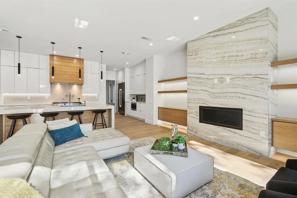 7619 Robin Road, Dallas