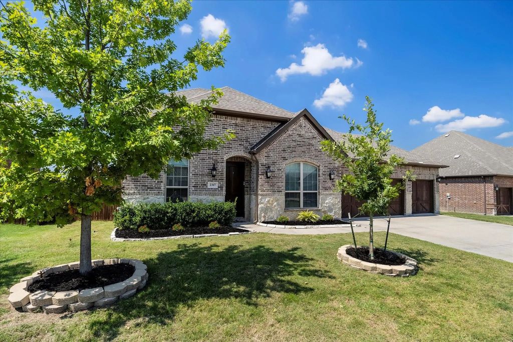 2317 Llano Drive, Royse City