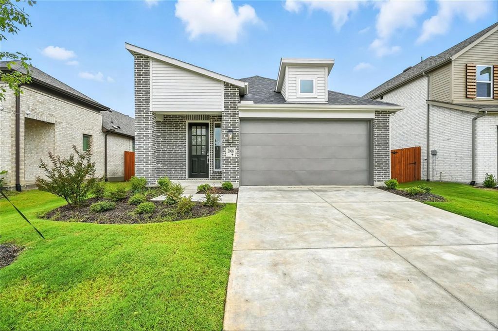 3908 Bison Lane, Heartland
