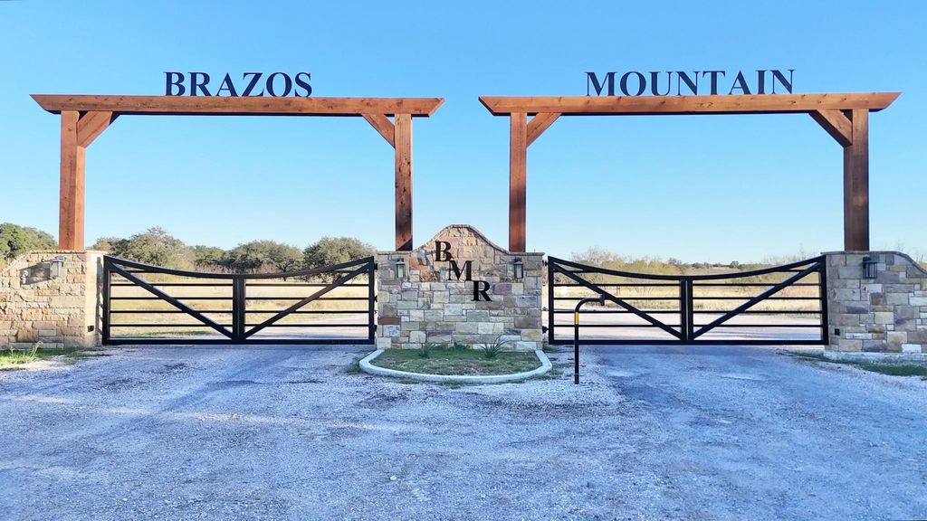 124 Wooded Acres Drive, Mineral Wells