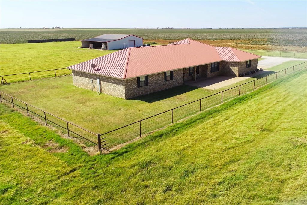 245920 E County Road 1950, Grandfield