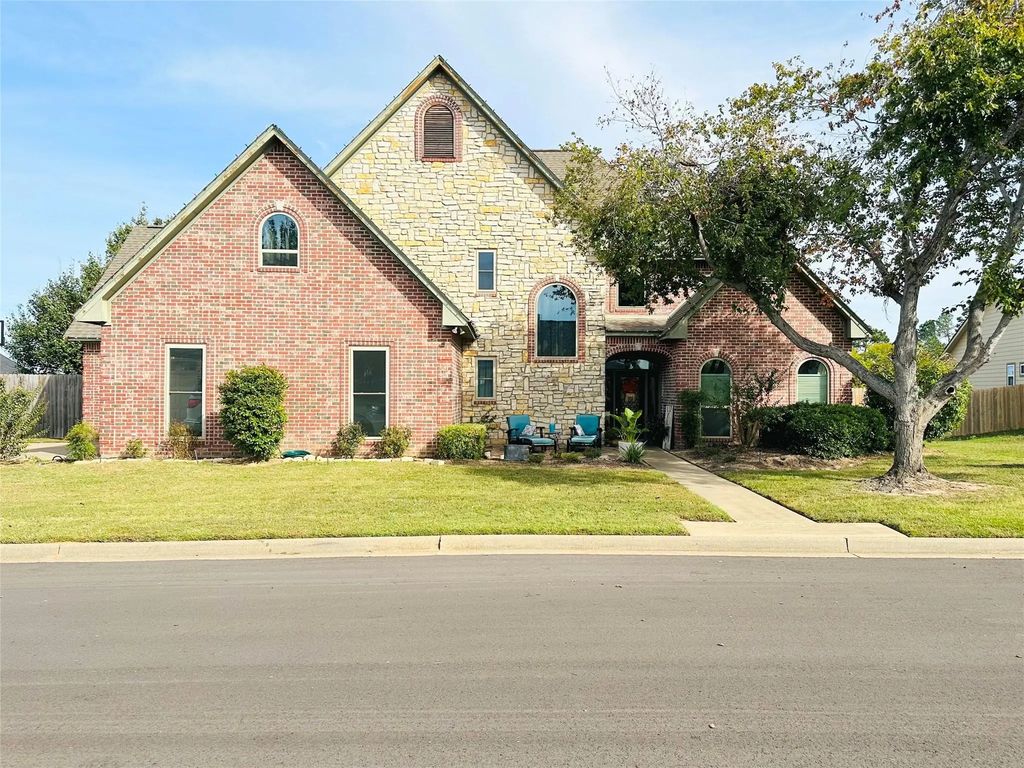 710 Hopper Court, Winnsboro