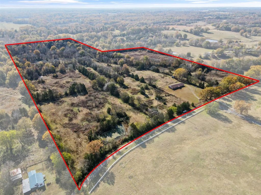 3794 County Road 3070, Cookville