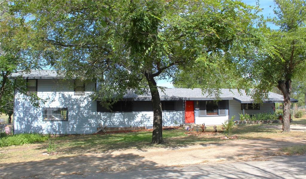 312 Magnolia Street, Hico