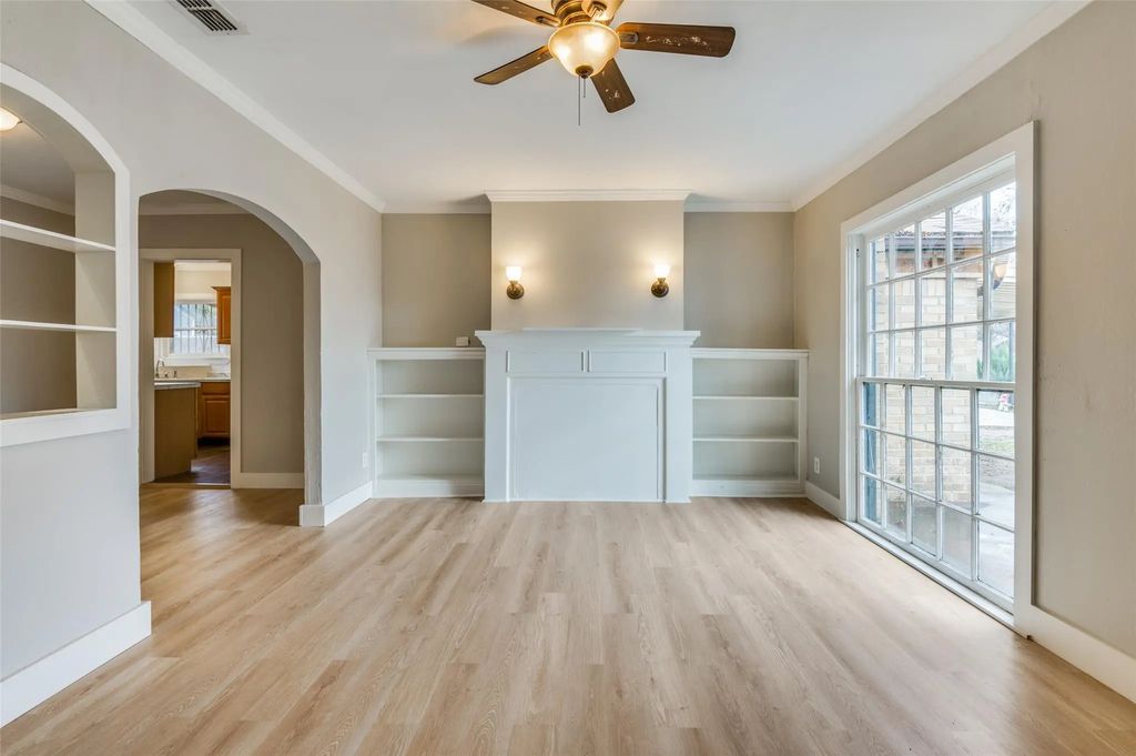 2629 Bowling Green Avenue, Dallas