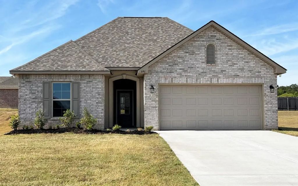 646 Hilltop Circle, Shreveport