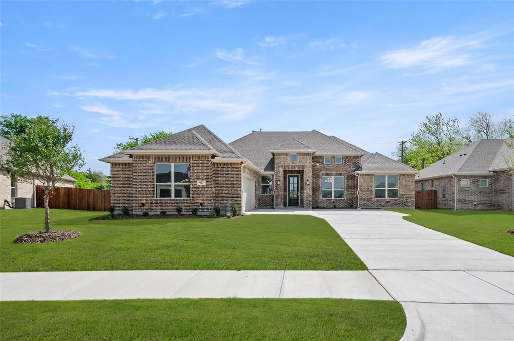 947 Richard Pittmon Drive, DeSoto