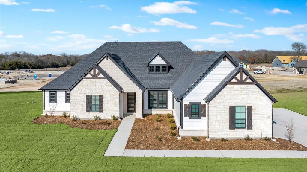 1065 Julian Drive, Van Alstyne