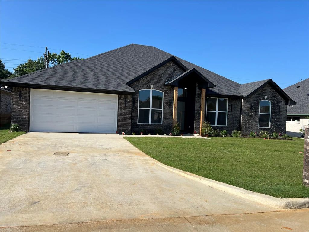 2510 Windmillln Windmill Lane, Longview