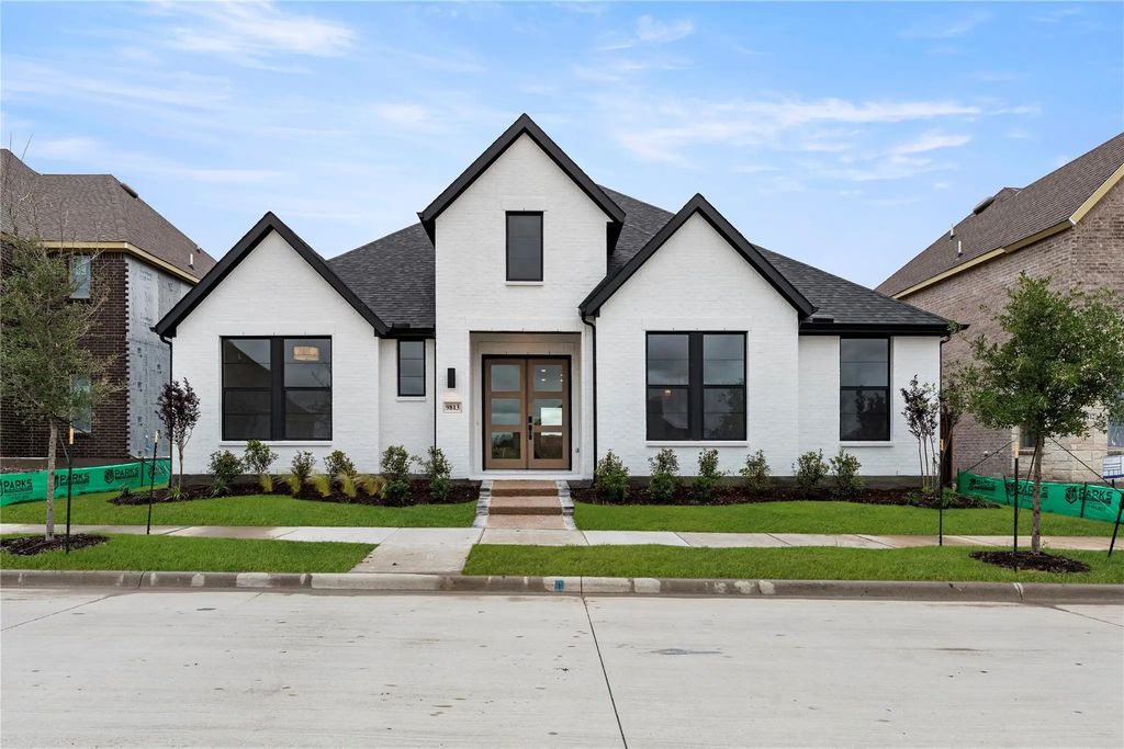 9813 Dahlia Boulevard, Mesquite