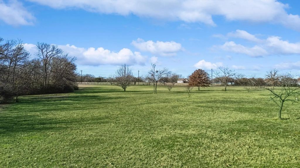 987 Gibbons Road, Bartonville