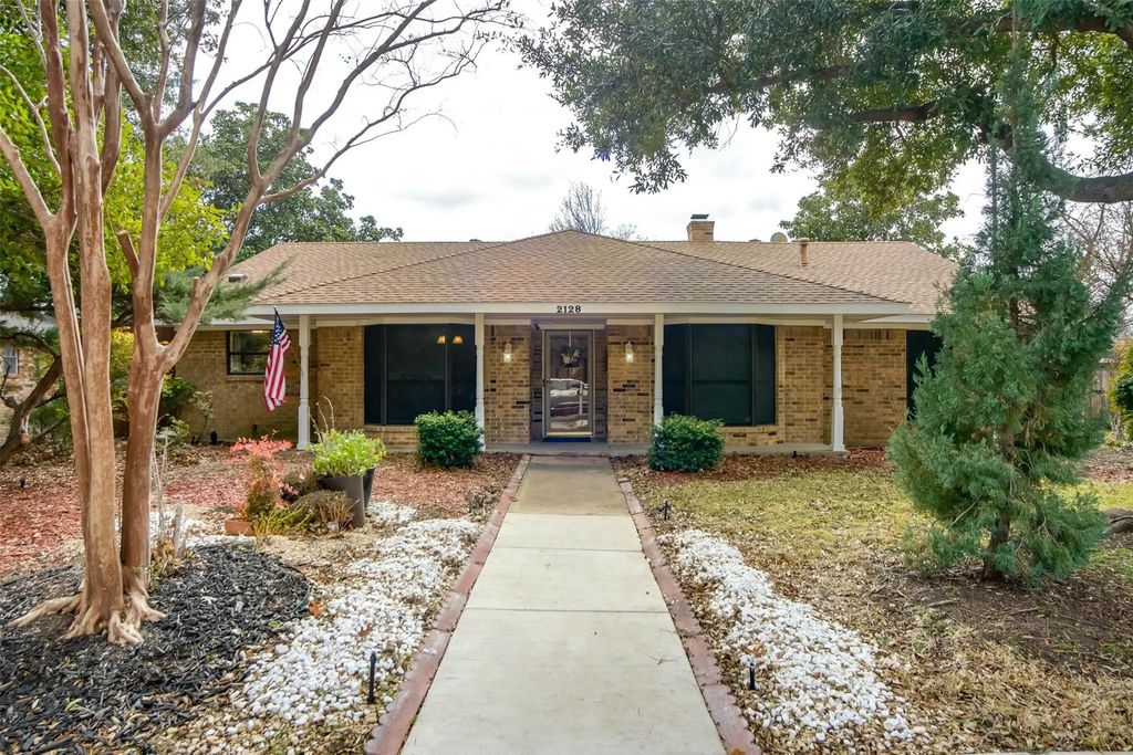 2128 Pueblo Drive, Carrollton