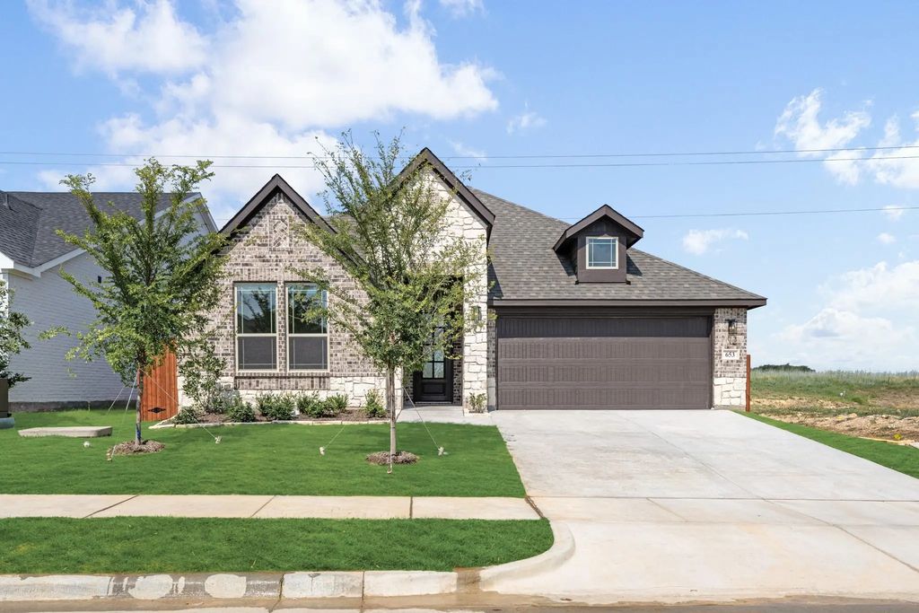 653 Godley Ranch , Godley