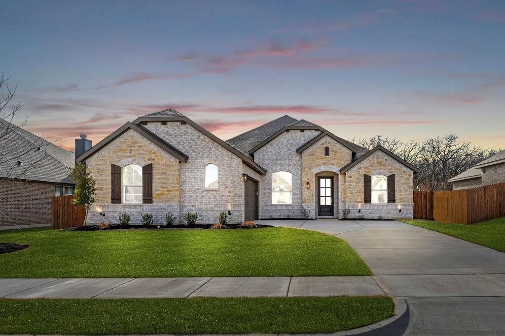 3121 Blue Hill Drive, Burleson