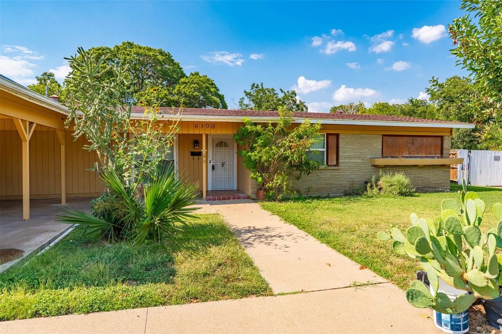 8308 Doreen Avenue, Fort Worth