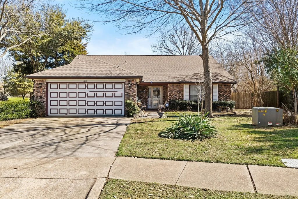 1215 Harvell Court, Cedar Hill
