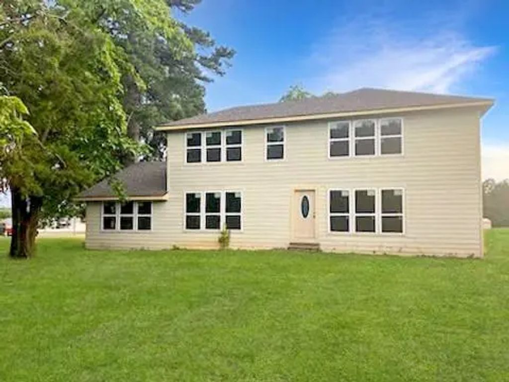 2907 Pleasant Grove Road, Texarkana