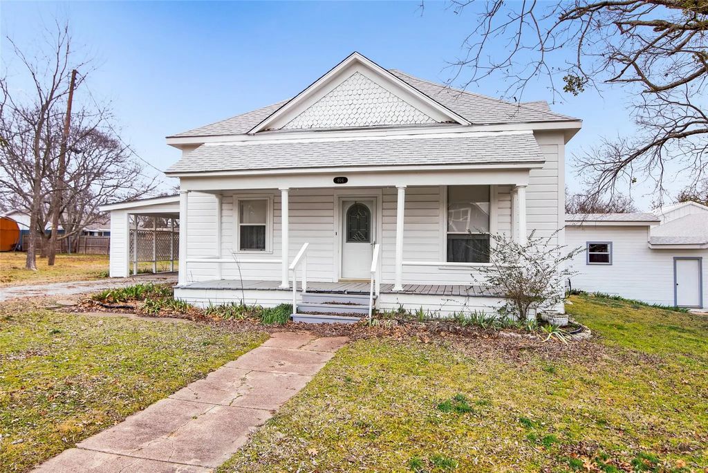 404 N Blanton, Whitewright