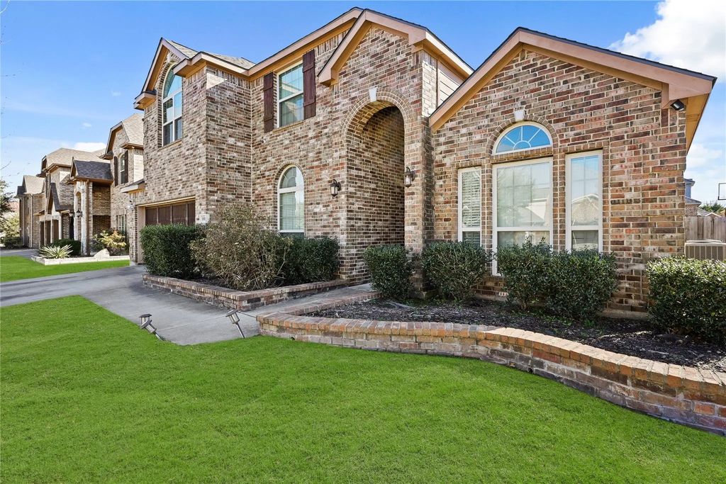 1010 Grover Court, Cedar Hill