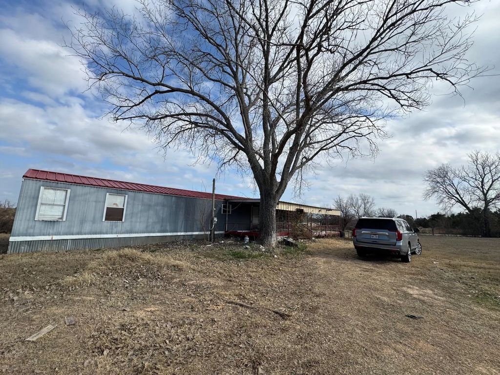 8805 N Peaceful Court, Granbury