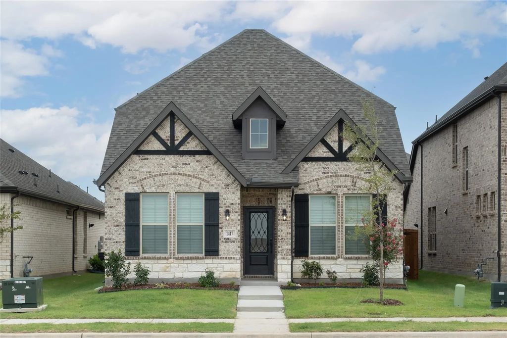 1417 Blue Agave Drive, Justin
